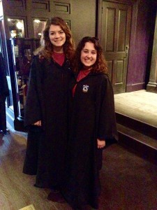 Nous portons nos robes académiques-- nous avons reçu nos lettres d'Hogwarts finalement!