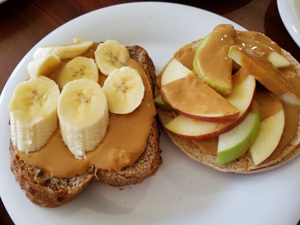 FINAL 12 Whole Grain Bread with Peanut Butter and Fruit (4)